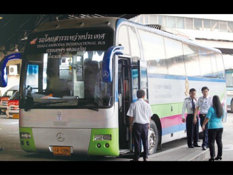 タイ カンボジア間に国際長距離バス 2路線運行開始 バンコク経済新聞