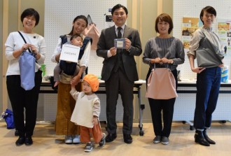 守山のふくさ屋がバッグ開発 地元の主婦の意見を取り入れ「ママが欲しいものを」