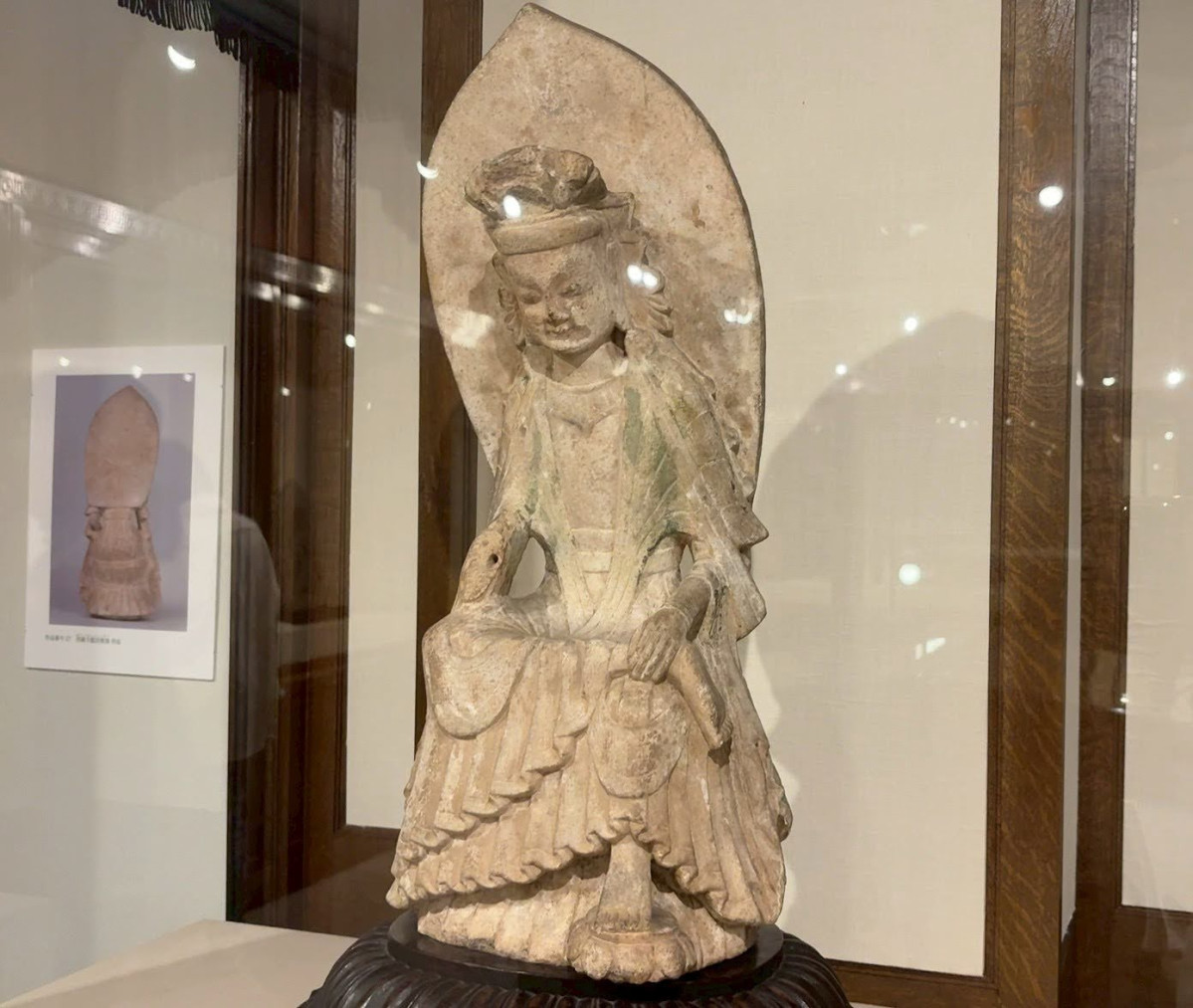 重要文化財〈菩薩半跏思惟像〉北魏時代