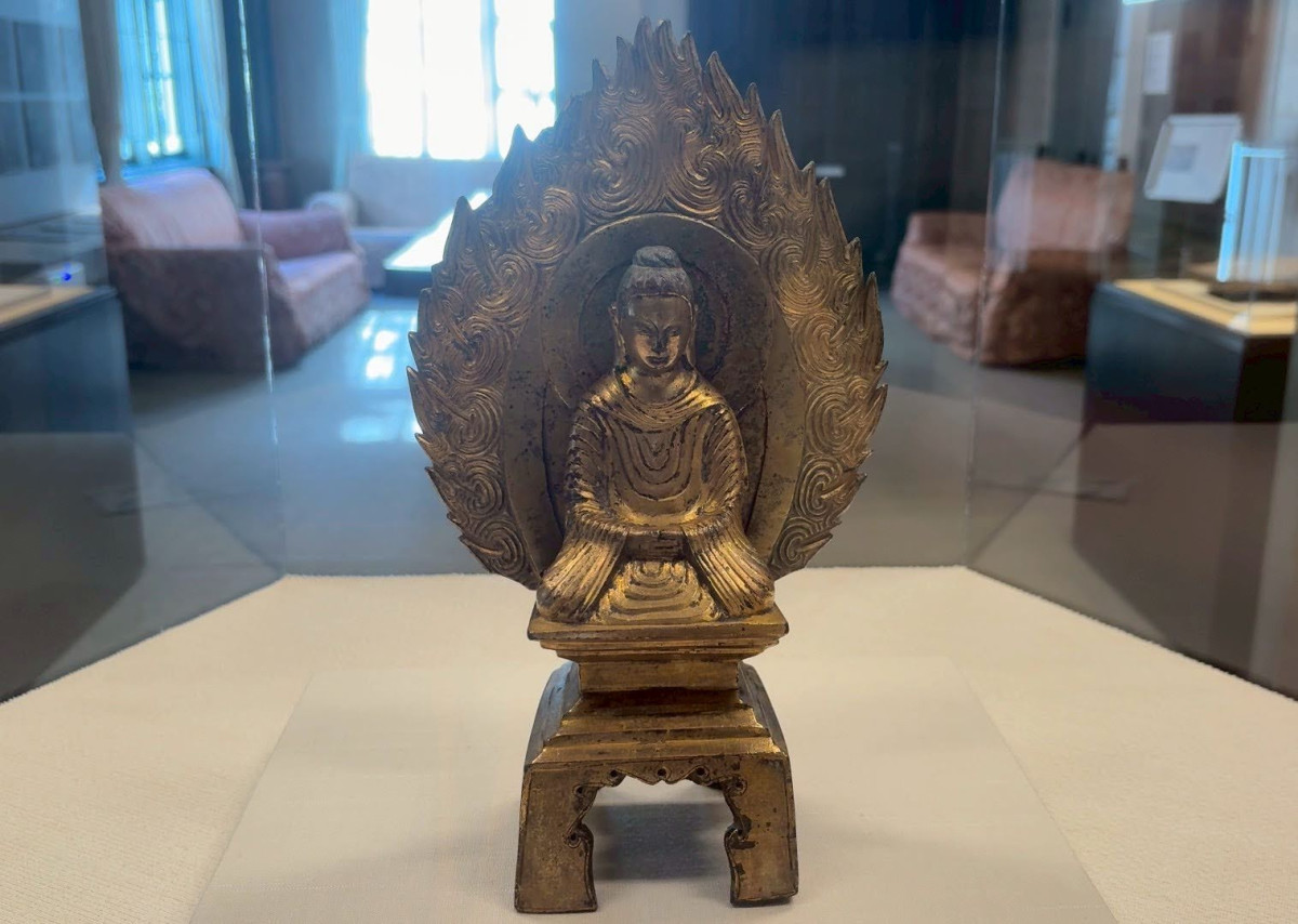 重要文化財〈如来坐像〉宋・元嘉14年（437年）