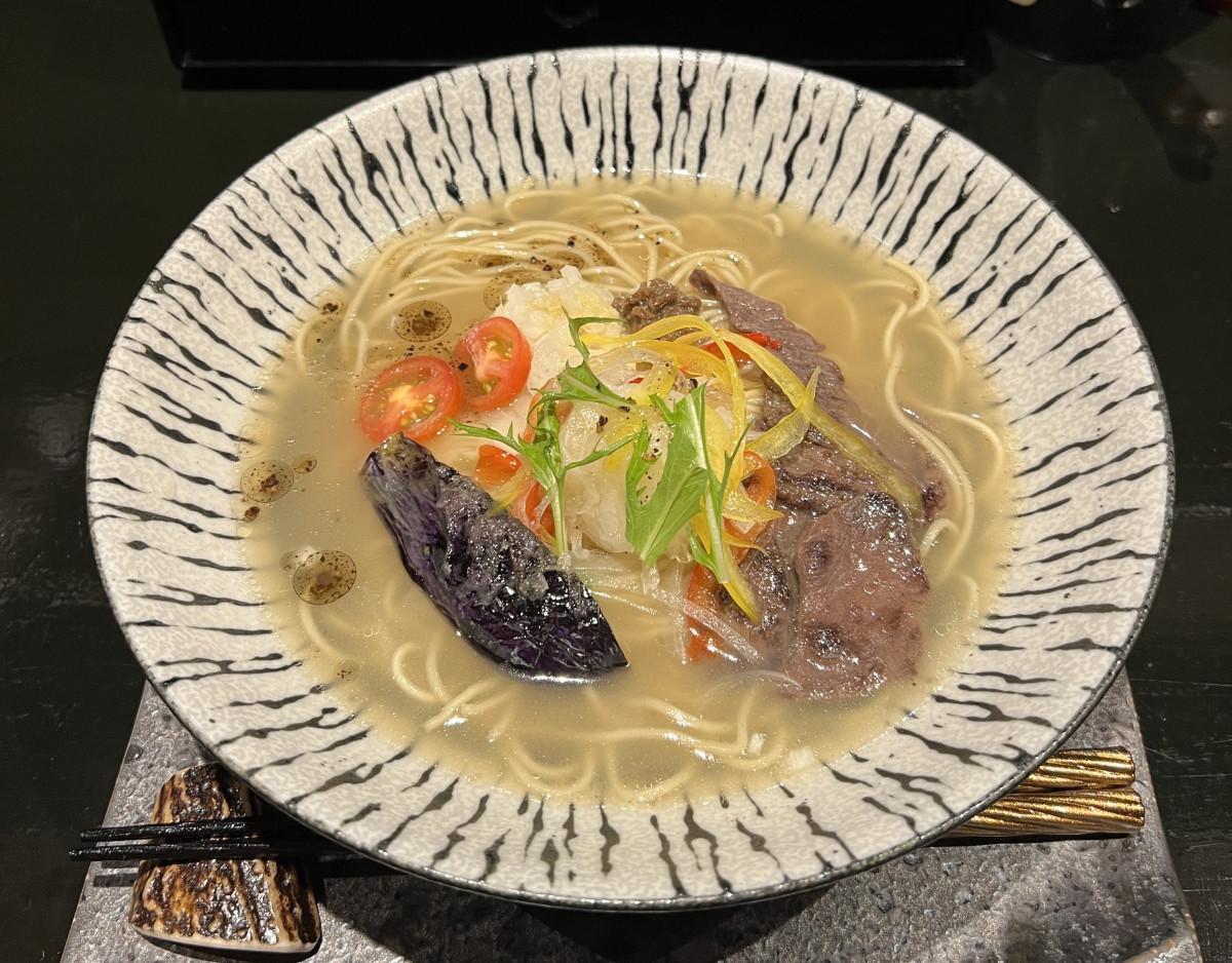 秩父産の鹿肉で作ったジビエラーメン