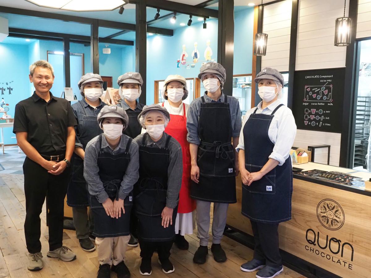 久遠チョコレート秩父店を盛り上げるメンバー