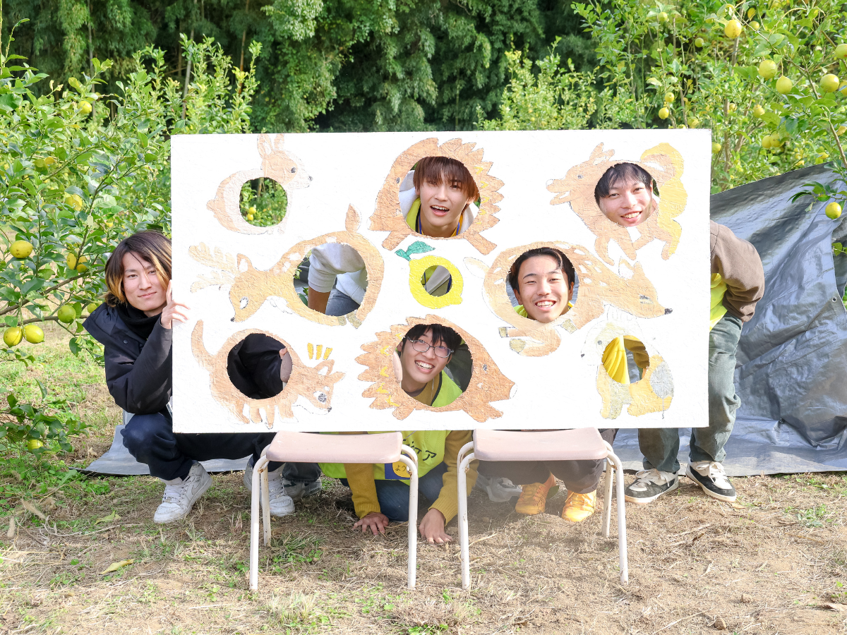 レモンストラックアウトのパネルとFIWCの学生