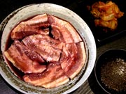 調布百店街に焼き肉店　仕込みにこだわり独自メニューも
