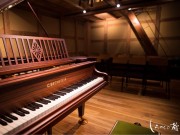 調布・築90年の米蔵が音楽堂に　同じ年のグランドピアノとの出会いで