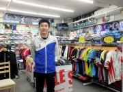 調布にバドミントン専門店 品ぞろえとサービス、普及活動通し競技サポート