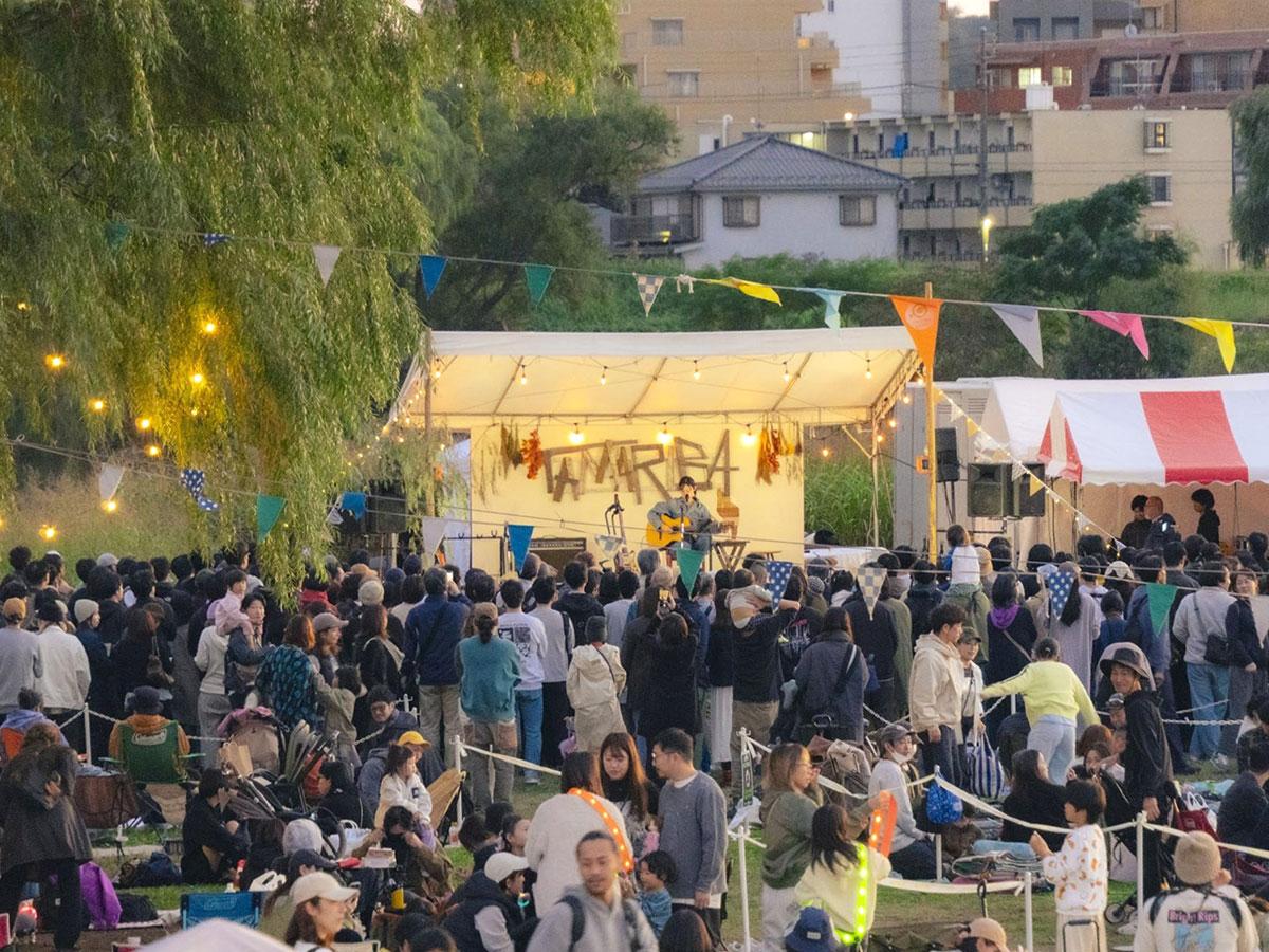 2日間で約1万8000人が訪れた昨年の「TAMARIBA」の様子　&copy; comaecolor