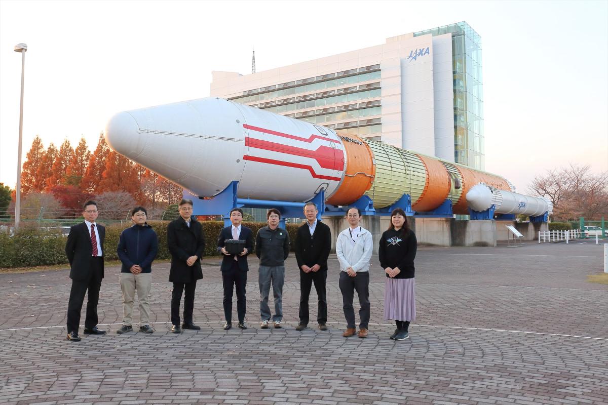 一般社団法人「リーマンサットスペーシズ」の皆さん(写真提供=同社)