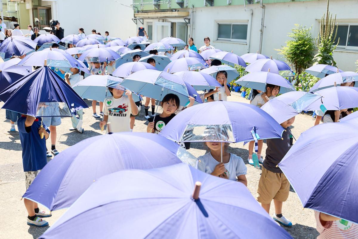 篠崎第四小で開かれた「こども気温教室」の様子　写真提供＝サントリー「こども気温」PR 事務局（プラチナム）