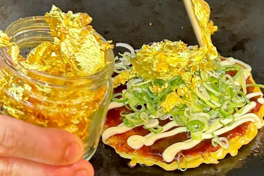 万博にお好み焼き「ゆかり」の期間限定店 1万円の金箔お好み焼きも