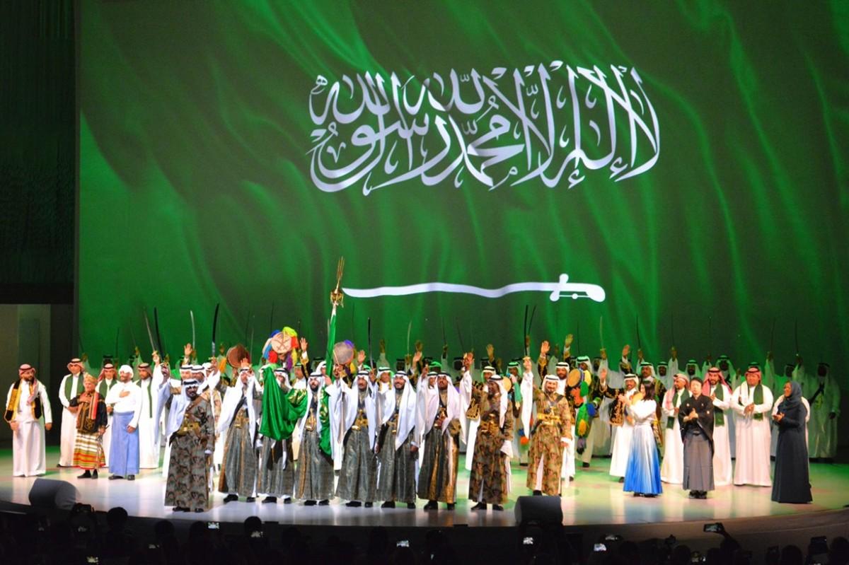 万博で「サウジアラビア王国ナショナルデー」　伝統舞踊「アルダ」披露