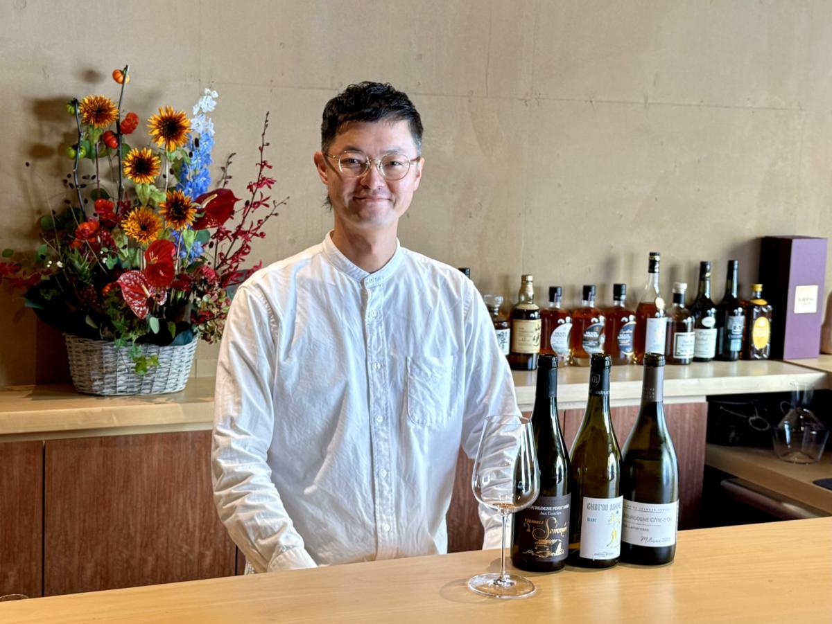 来店を呼びかける玉村さん