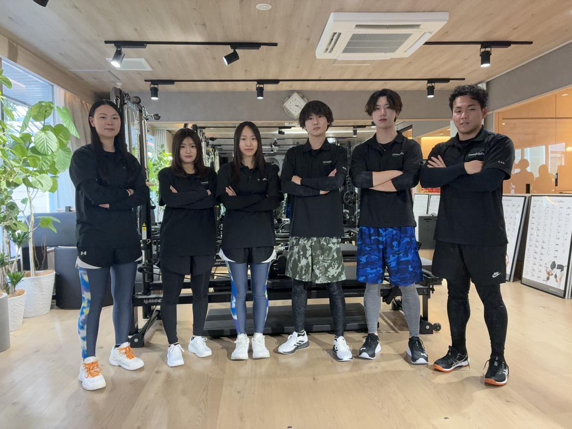 来店を呼びかけるスタッフ