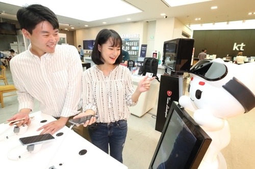 カンナムのKTにAIロボット 顧客に料金案内、商品提案も