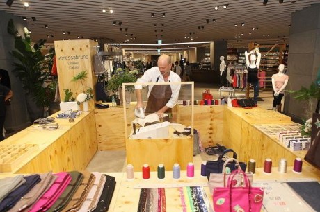 カンナムで仏ブランド ヴァネッサブリューノ 限定店 定番バッグをカスタマイズ フォトフラッシュ カンナム経済新聞