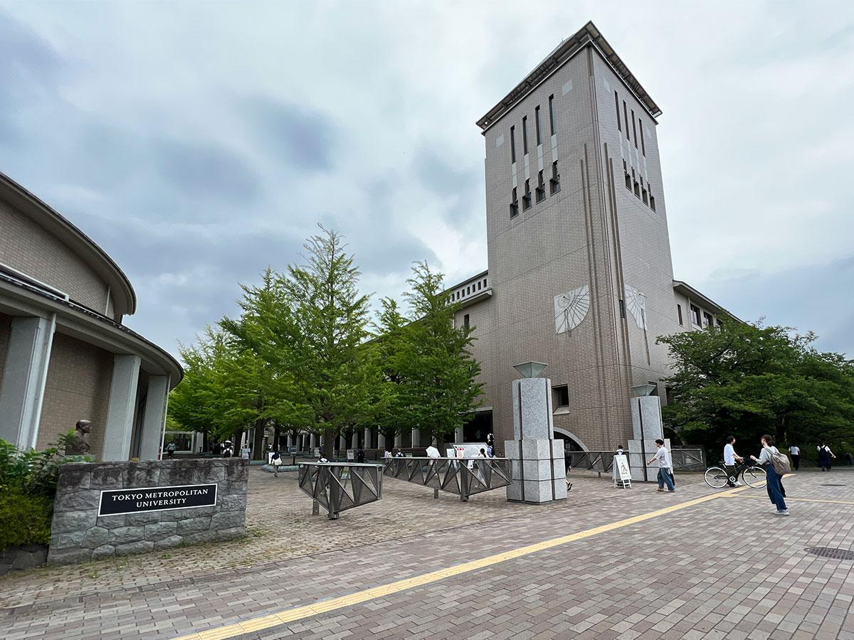 主人公たちが通う大学のモデルになった東京都立大学南大沢キャンパス