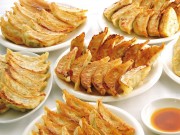 横浜赤レンガ倉庫で「宇都宮餃子祭り」−ギョーザの名店11店舗が集結