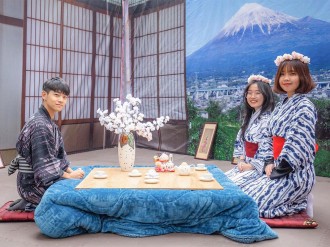 ハノイ工科大学で「お正月祭り」 日本の四季をテーマに、「ひこにゃん」も