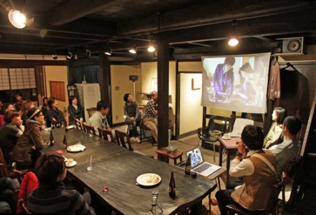 古民家を改築したカフェでくつろぎながら「食」について考えた