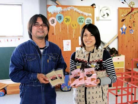 「近くに来た際には親子で気軽に立ち寄ってほしい」と語る辻さん(写真左)と尾形さん