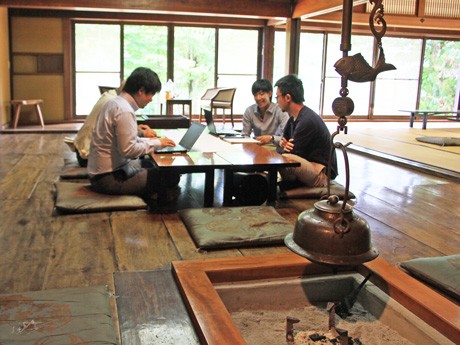 里山オフィスとして活用する築150年の古民家