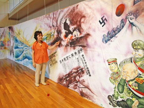 1989年制作の「昭和巨大絵巻」と纐纈倫子さん