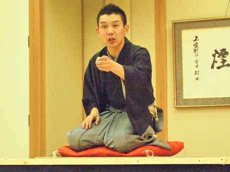 岐阜市出身の落語家･柳家右太楼さん