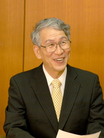 国際的物理学者の鈴木厚人さん（現･高エネルギー加速器研究機構機構長）