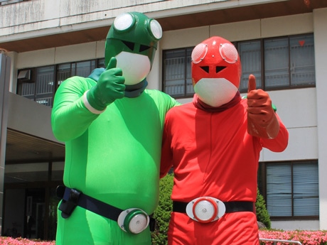 復活を遂げたゲロッピィ（左）とジョロッピィ（右）も来場を呼び掛ける