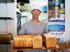 東大阪・若江岩田のベーカリートレントに「アイスめろんぱん」 夏季限定で