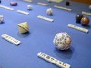 大商大で「振れ!振れ!サイコロ展」 サイコロの幅広さ・奥深さ感じて