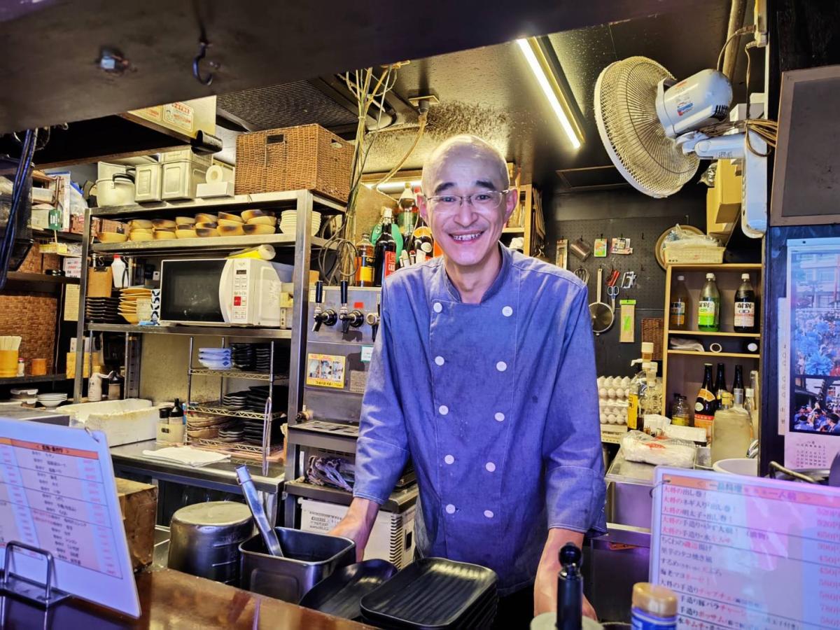 店主の壺山英夫さん