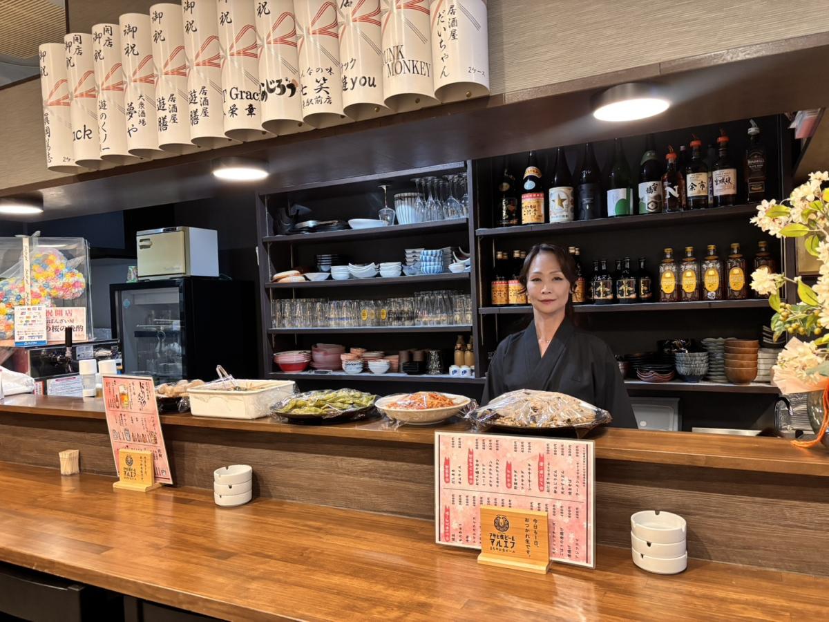 店主の前田ひとみさん