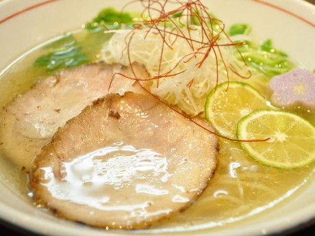 拉麺開花の 旨味塩ラーメン フォトフラッシュ 枚方経済新聞