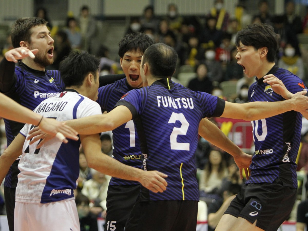 枚方・パナソニックパンサーズ、フルセットを制し、レギュラーラウンド1位が決定
