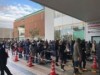 枚方・くずはモールで初売り 開店前に4500人の行列、14万4000人が来店