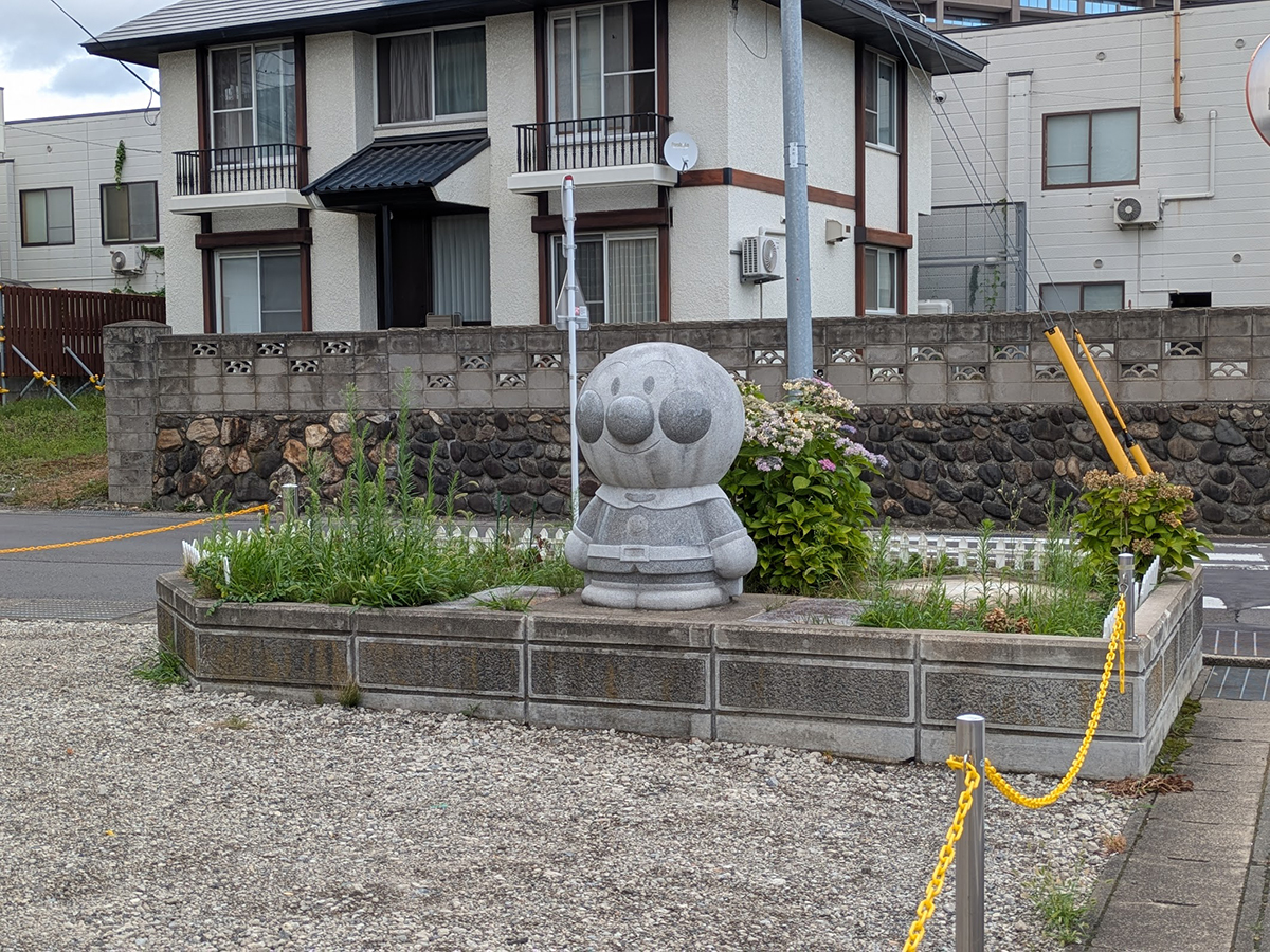 アンパンマン石像