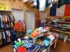 弘前に子ども服専門輸入古着店 プレイルーム併設の試着室も
