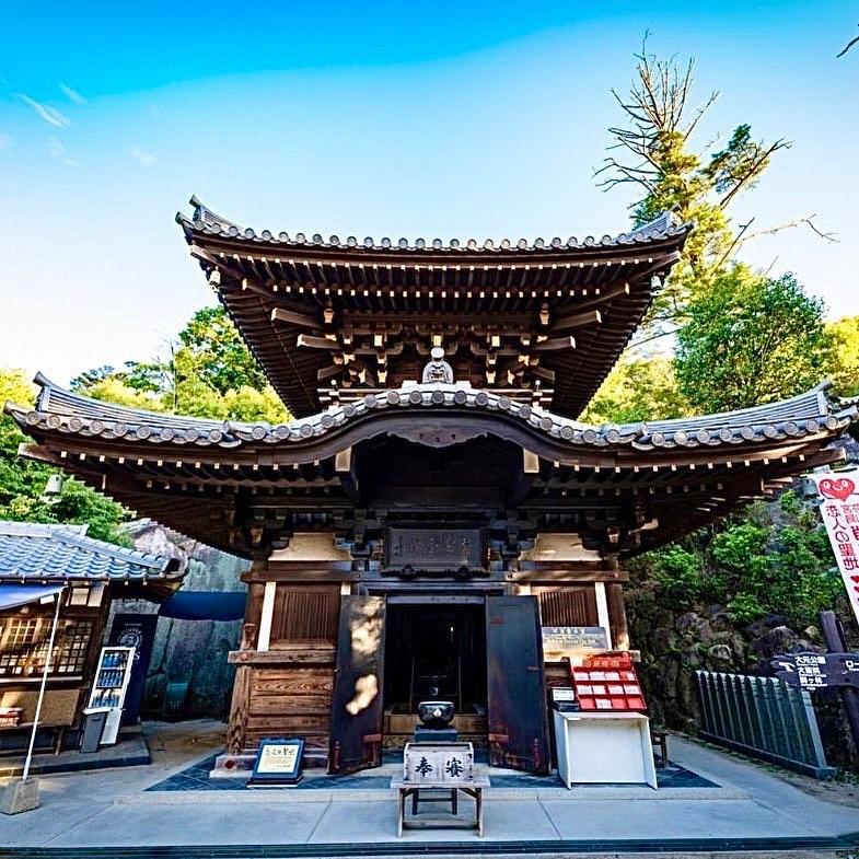 5月の火災で全焼する前の霊火堂（写真提供＝大聖院）