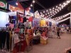 ホーチミンのコンテナ市場が地元若者に人気 万国旗飾り外国人客に「ふるさと感」演出