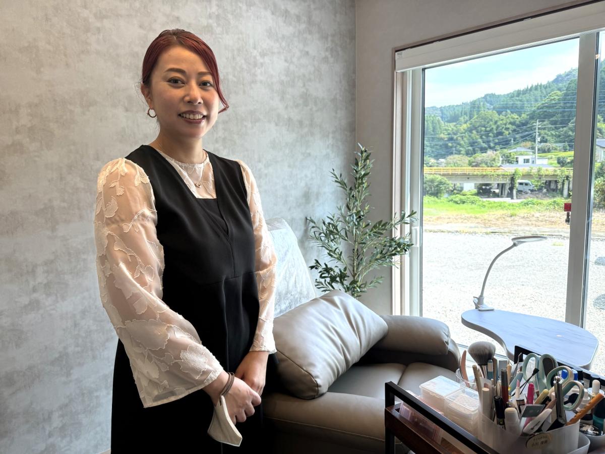 ネイルサロン「ツメノサキ」店主の小川優樹さん。爪ケアの講師としても活動する