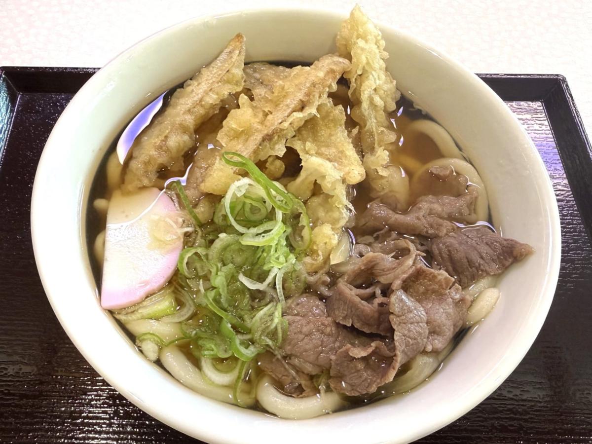 高千穂牛を使った「高千穂牛肉ごぼう天うどん」