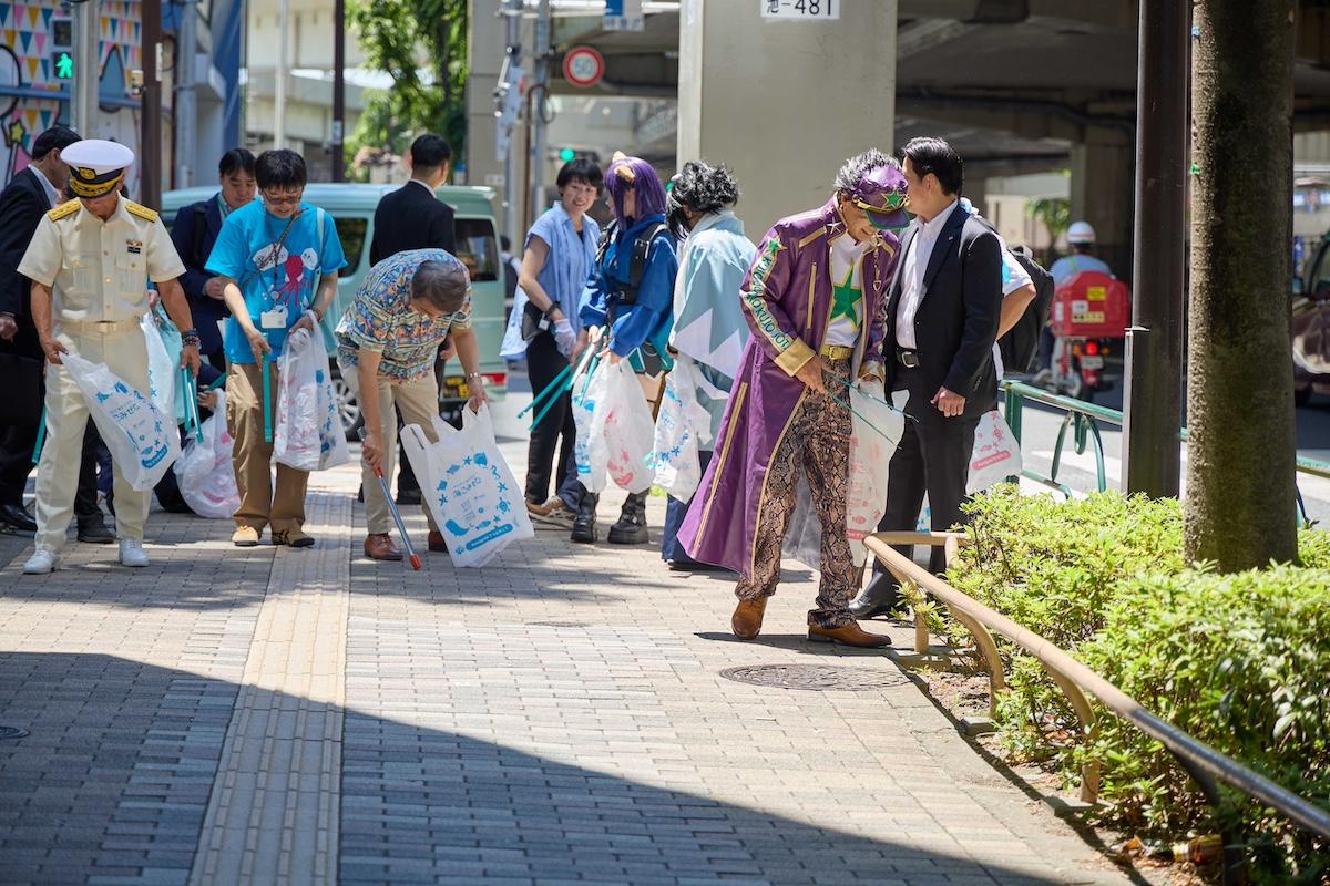 「コスプレde海ごみゼロ大作戦2026」の様子（写真提供＝世界コスプレサミット実行委員会）