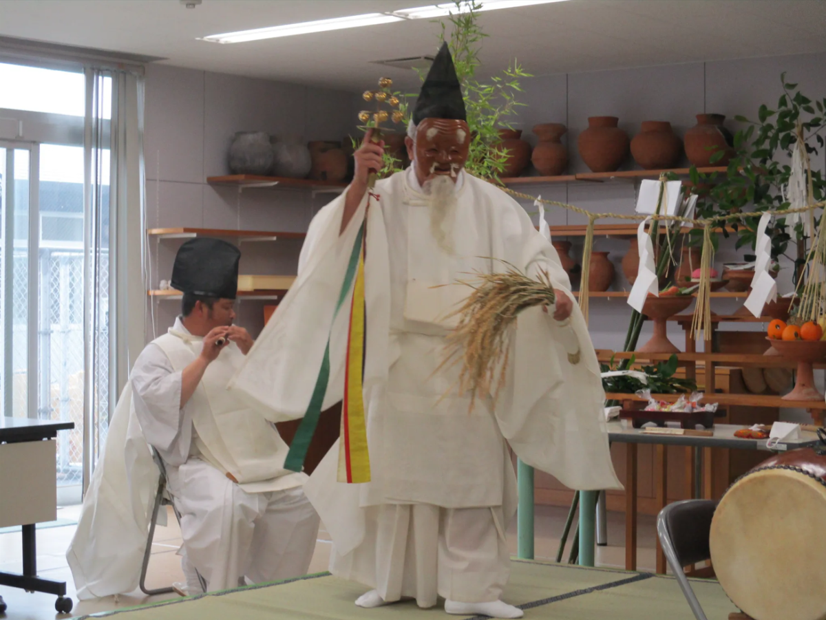 壱岐神楽（写真提供＝NPO法人一支國研究会）