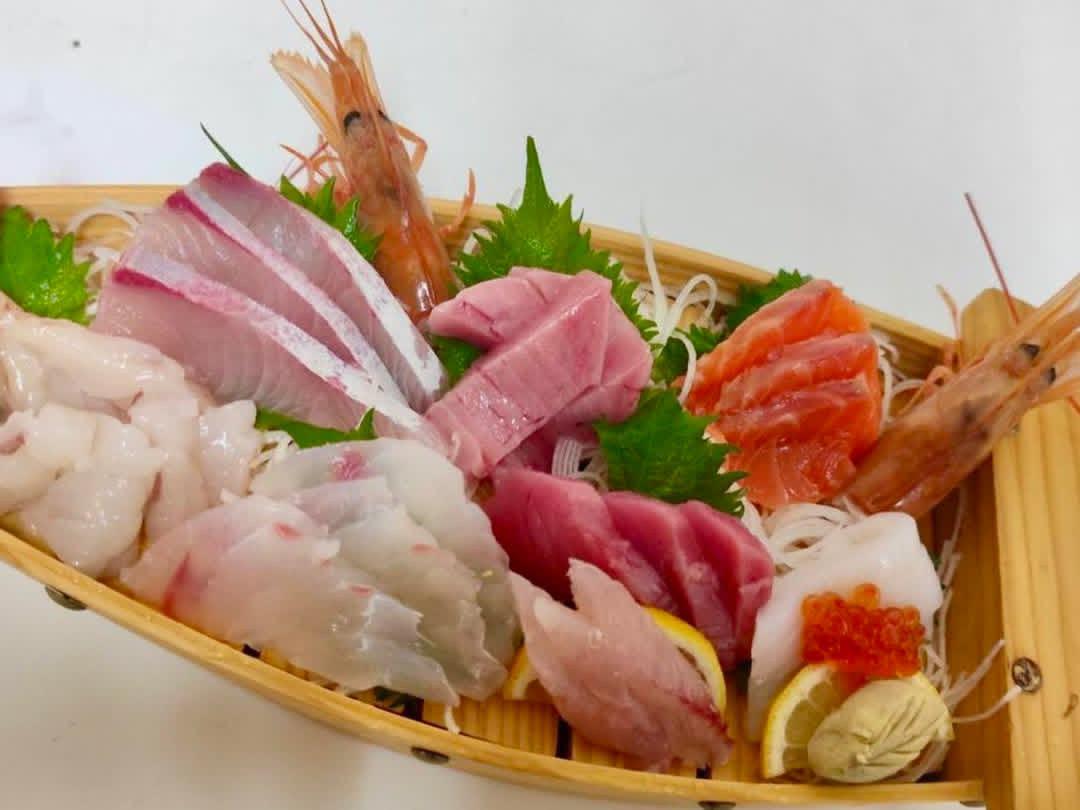 「刺し身7点盛り」（2,780円）（写真提供＝よりみち処　壱州坊）