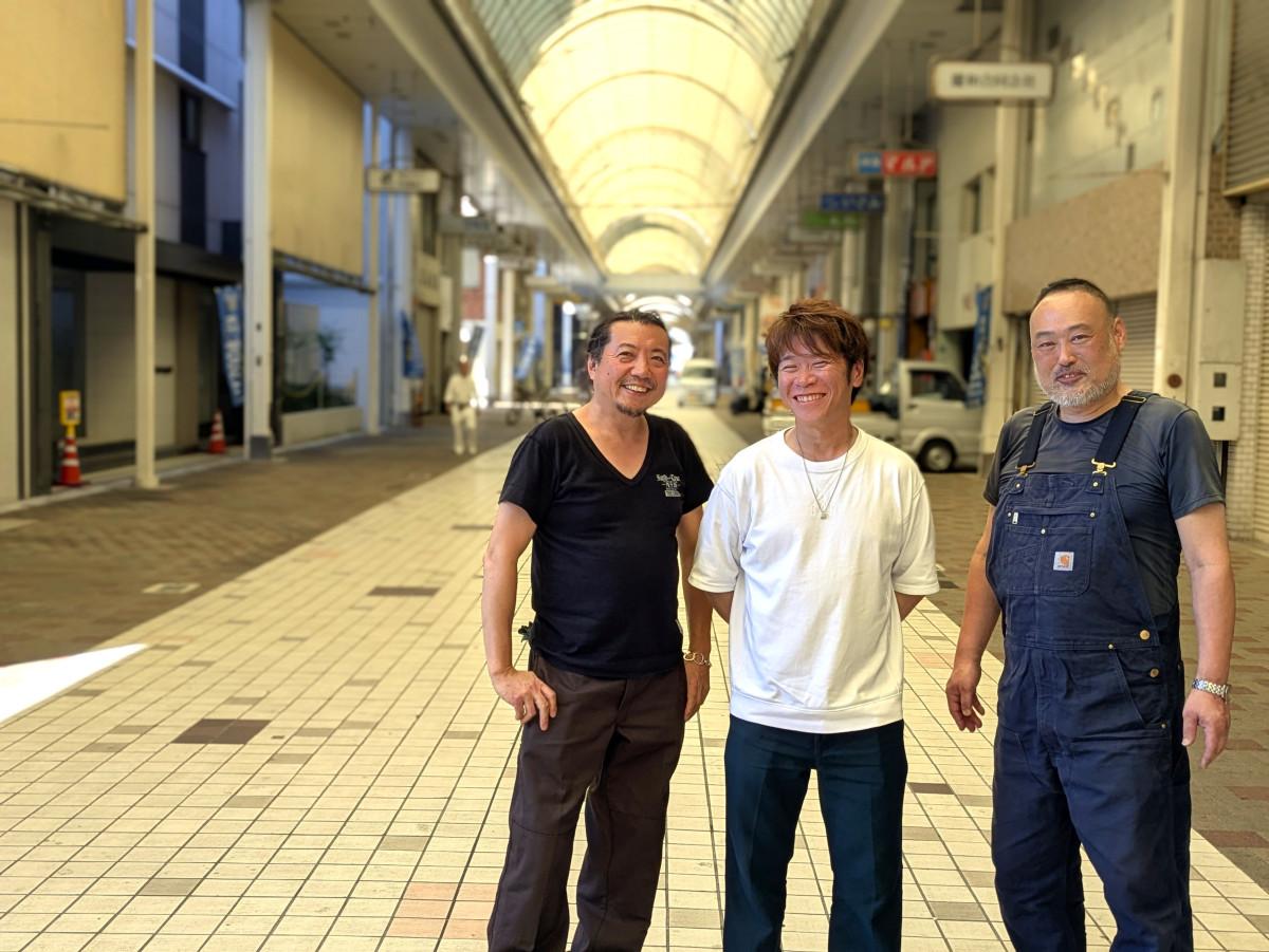 実行委員会のメンバー。左から小池公一さん、大木鉄兵さん、友田康貴さん。