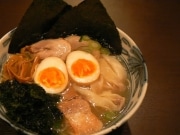 三重県一番人気ラーメン店「開花屋」伊勢にオープン、口コミだけで行列に