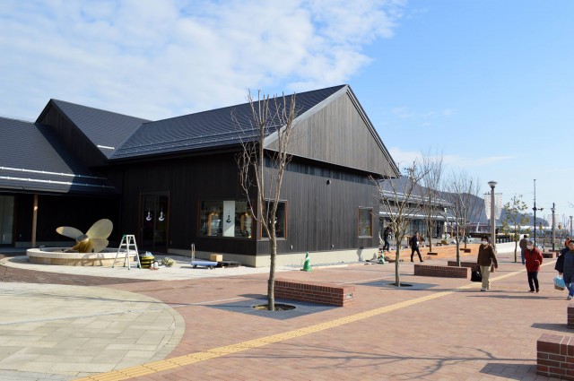 女川シーパルピアに「地元市場ハマテラス」 飲食店など8店出店