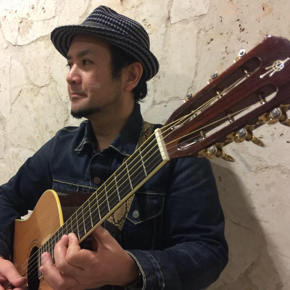 石巻で沖縄のシンガー・ソングライター石垣喜幸さんライブ