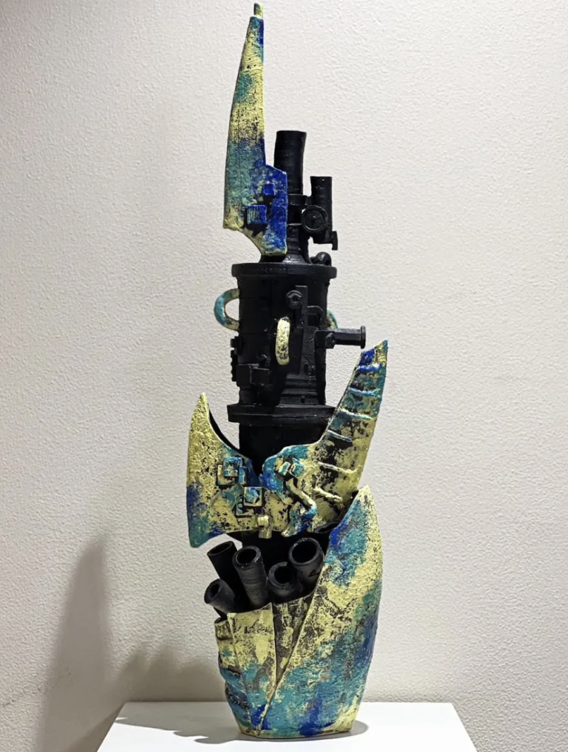 「第109回二科展」に入選した誠恵高校3年・門倉菜々香さんの「鰭イ針（ひれいしん）」